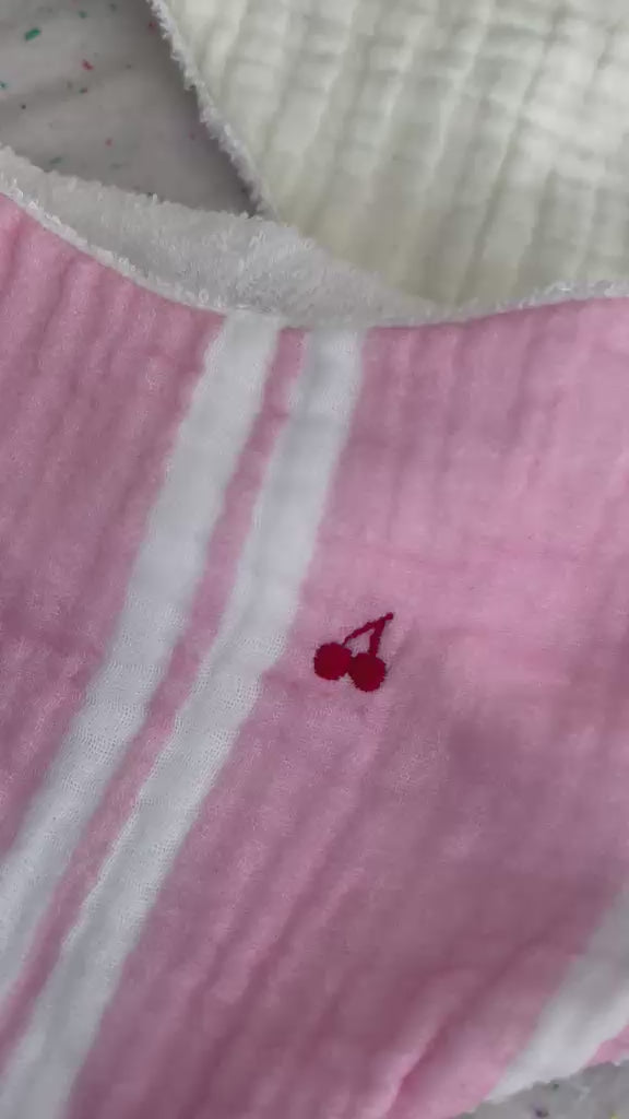 The Fraise Bib